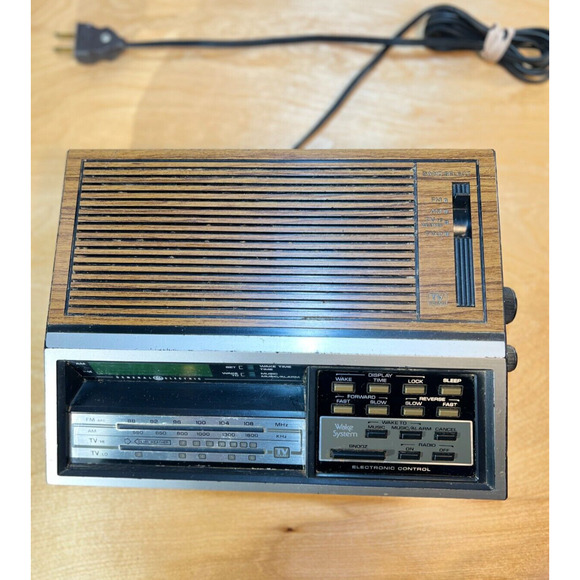 Vintage 1980s General Electric 7-4687 Clock Radio TV, Weather AM FM TESTED - Picture 2 of 4